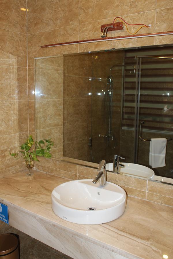 Hai Yen Luxury Hotel Cam Pha Buitenkant foto