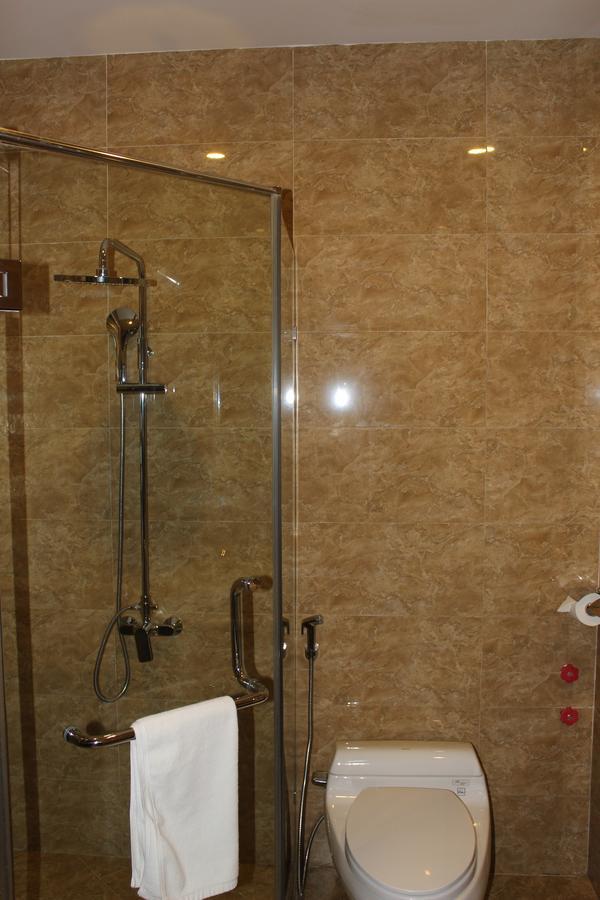 Hai Yen Luxury Hotel Cam Pha Buitenkant foto